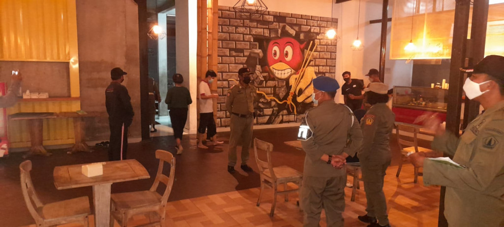 Senin, 16 Agustus 2021 - Giat Penegakan Prokes untuk Pengendalian Penyebaran Covid-19